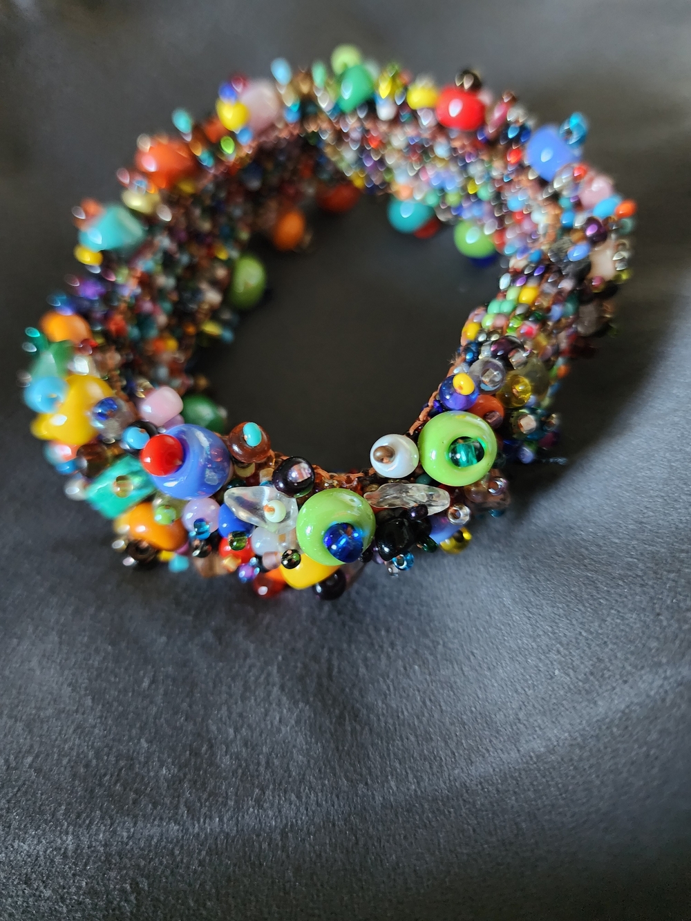 Multicolor Beaded Bracelet With A Magnetic Closure. 7"